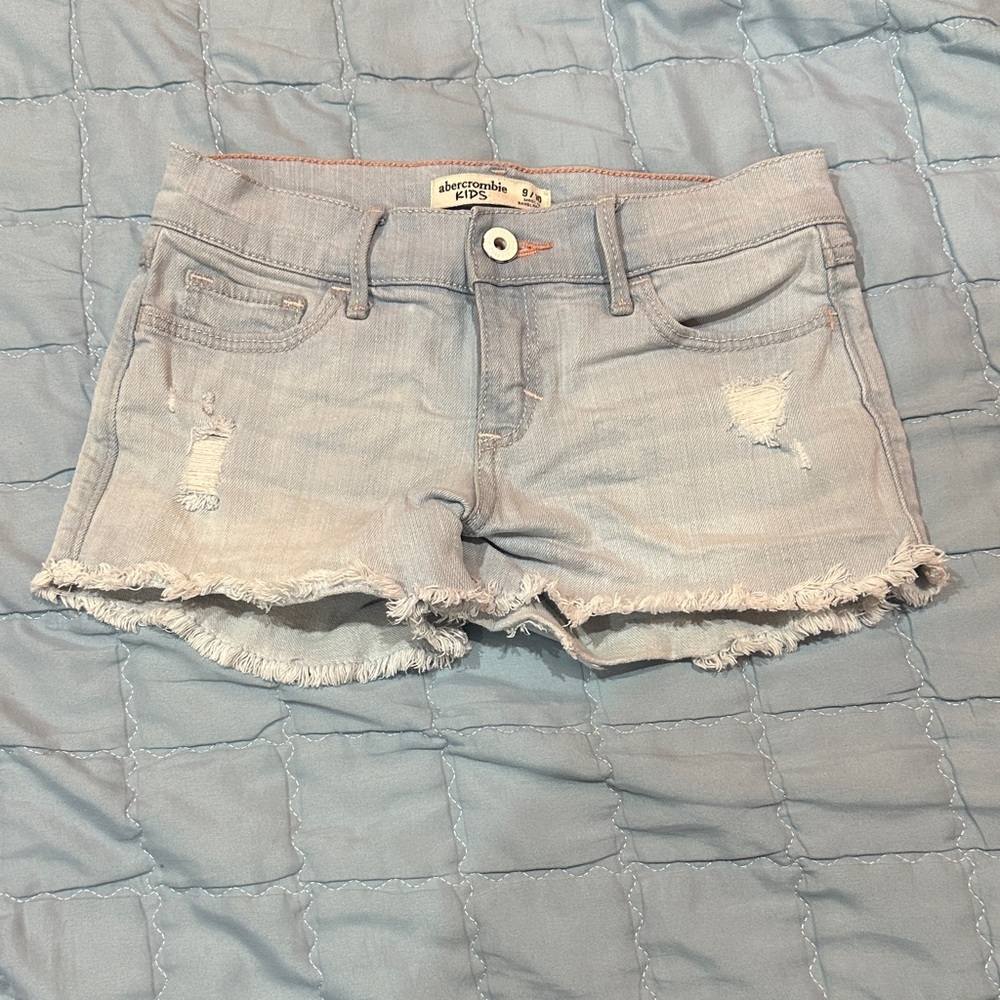 Abercrombie Kids Light Blue Distressed Jean Shorts size 9/10